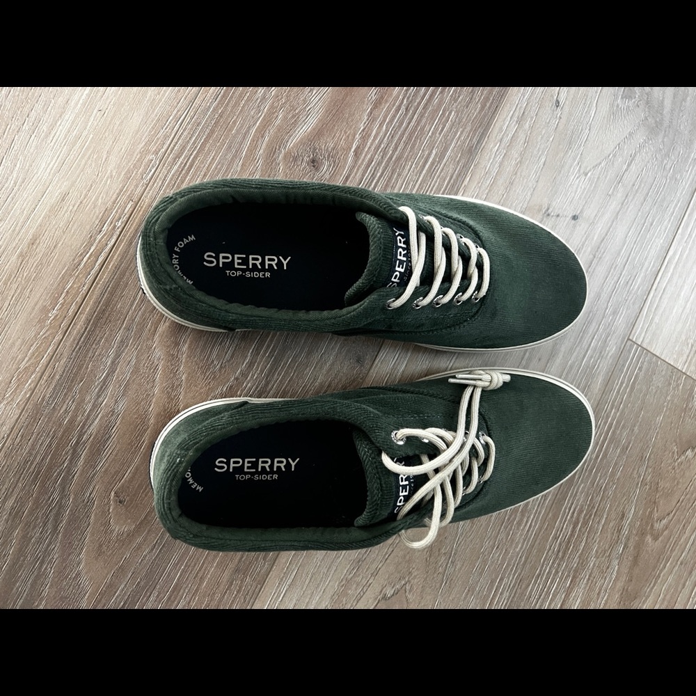 NWOT Sperry Deep Green Chorduroy Shoes 12